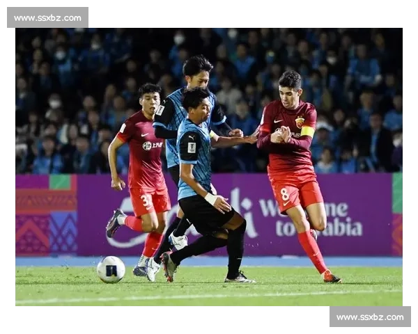 海港双线抉择:联赛争冠乏力 亚冠成战略转向关键 海港双线抉择:联赛争冠乏力 亚冠成战略转向关键